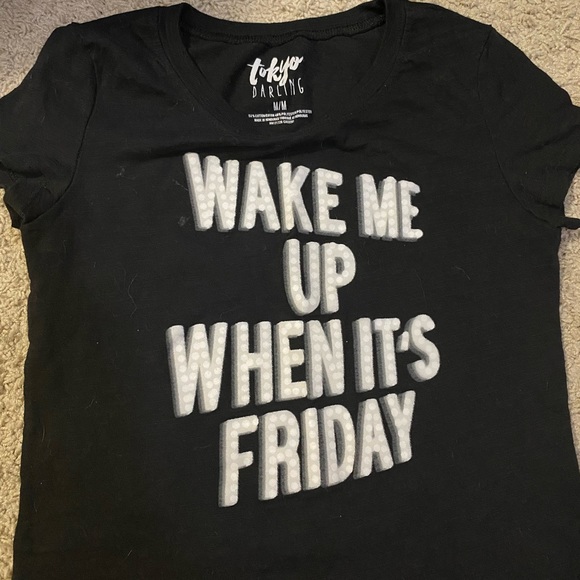 Tokyo Darling Wake me up When It’s Friday - Picture 2 of 2